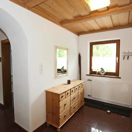 Almdiele Apartman Uderns