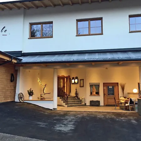 Almdiele Apartman Uderns